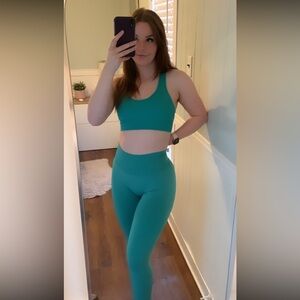 NVGTN seamless turquoise matching set small